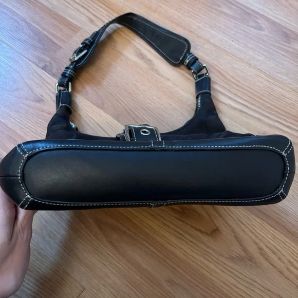 VINTAGE Coach 6823 Black Signature C Soho Shoulder Bag - Picture 9 of 10